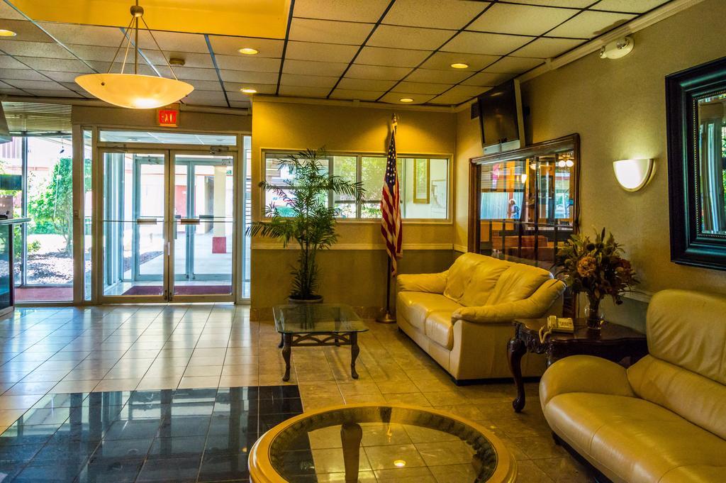 Executive Inn Hotel And Conference Center Lawton Extérieur photo
